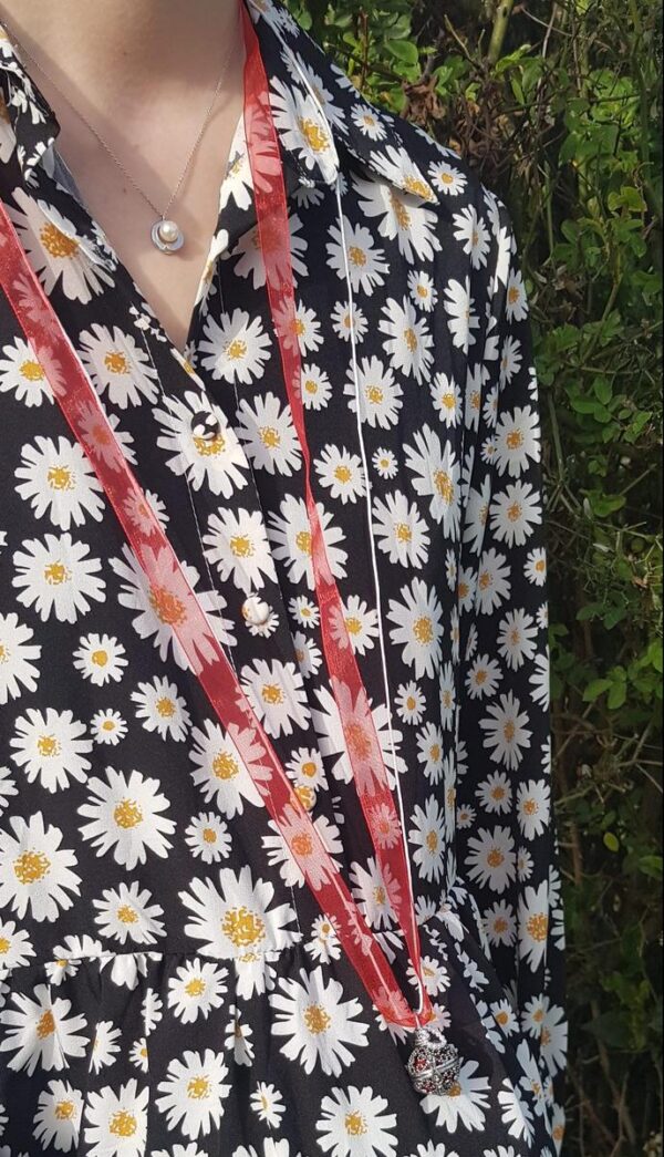 Bola de grossesse - cœur perlé blanc et perle d'harmonie rouge