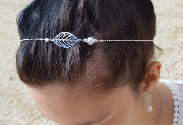 Headband inox fait main - Feuille argentée et perles d'imitation blanches. Calino Crea Headband inox fait main - Feuille argentée et perles d'imitation blanches. Calino Crea