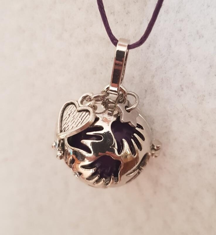 Bola de grossesse – cage petites mains et perle d’harmonie prune