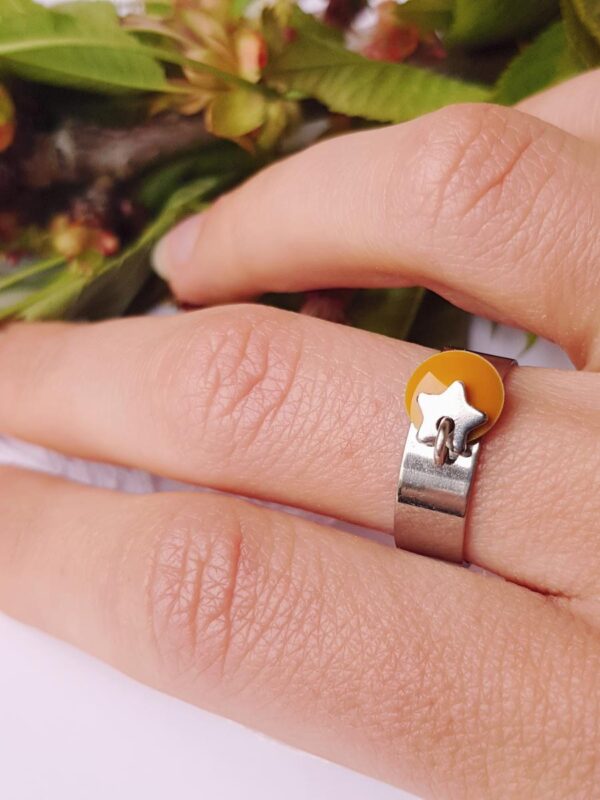 Bague artisanale inox personnalisable - sequin rond coloré et étoile argentée