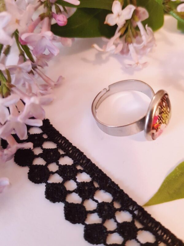 Bague artisanale inox - cabochon fleurs roses et toucan