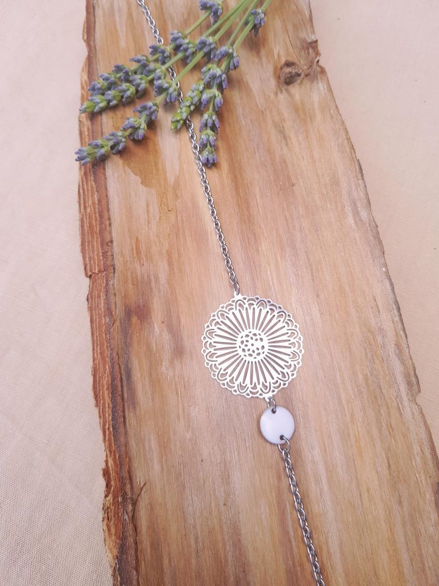 Headband inox fait main- Rosace argenté et sequin émaillé blanc. Calino Crea Headband inox fait main- Rosace argenté et sequin émaillé blanc. Calino Crea