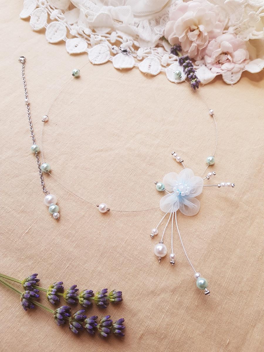Parure inox mariage fait main - Perles et fleurs blanches et bleues. Calino Crea