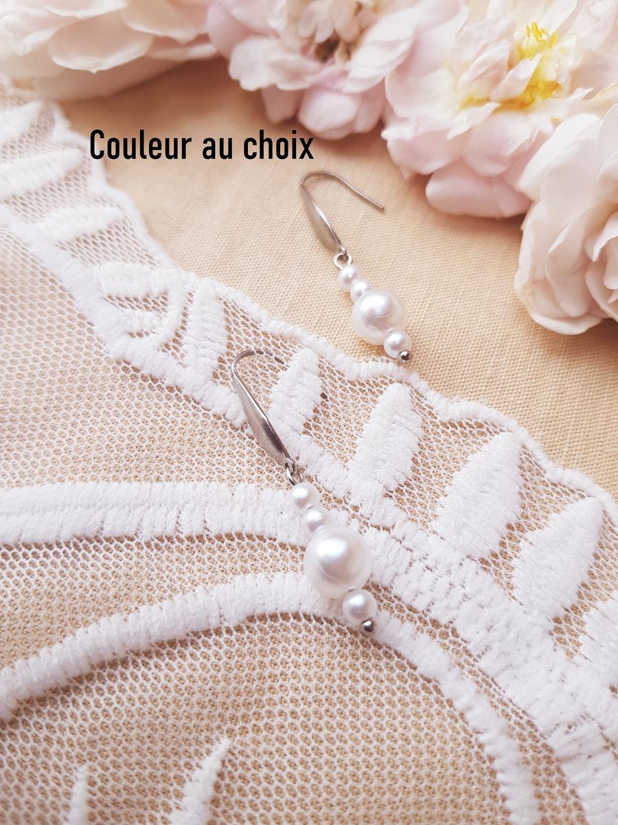 Boucles d'oreilles inox personnalisables fait main - Perles blanches et crochets argentés. Calino crea