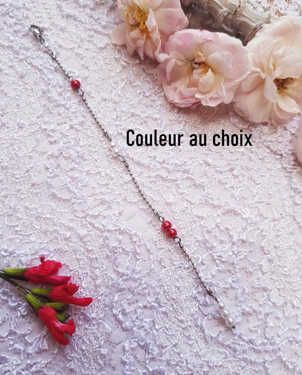 Bijou de dos inox mariage fait main - Perles blanches et rouges. Calino Crea Bijou de dos inox mariage fait main - Perles blanches et rouges. Calino Crea