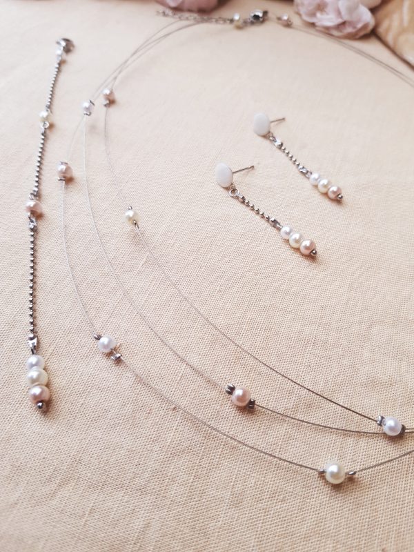Parure inox mariage fait main -Perles blanches, ivoires et rose clair. Calino crea