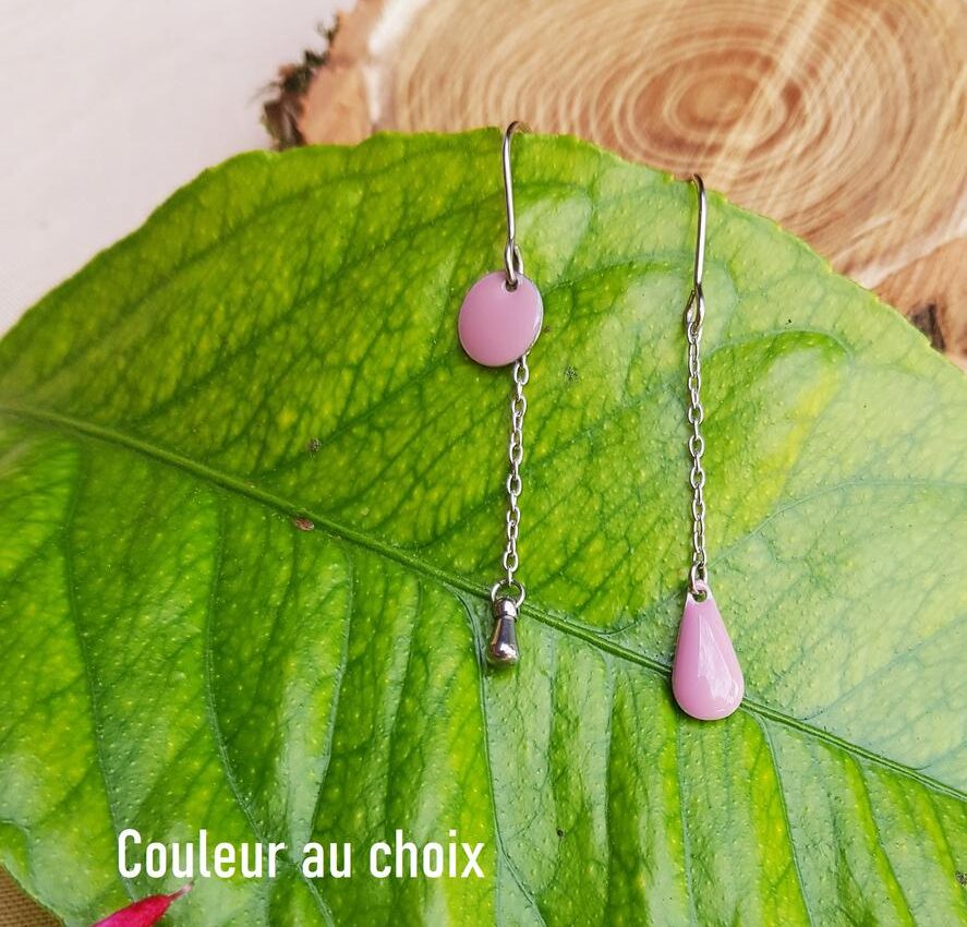 Boucles d'oreilles inox personnalisables fait main - ASYMETRIQUES chaîne et sequins ronds et gouttes. Calino crea Boucles d'oreilles inox personnalisables fait main - ASYMETRIQUES chaîne et sequins ronds et gouttes. Calino crea