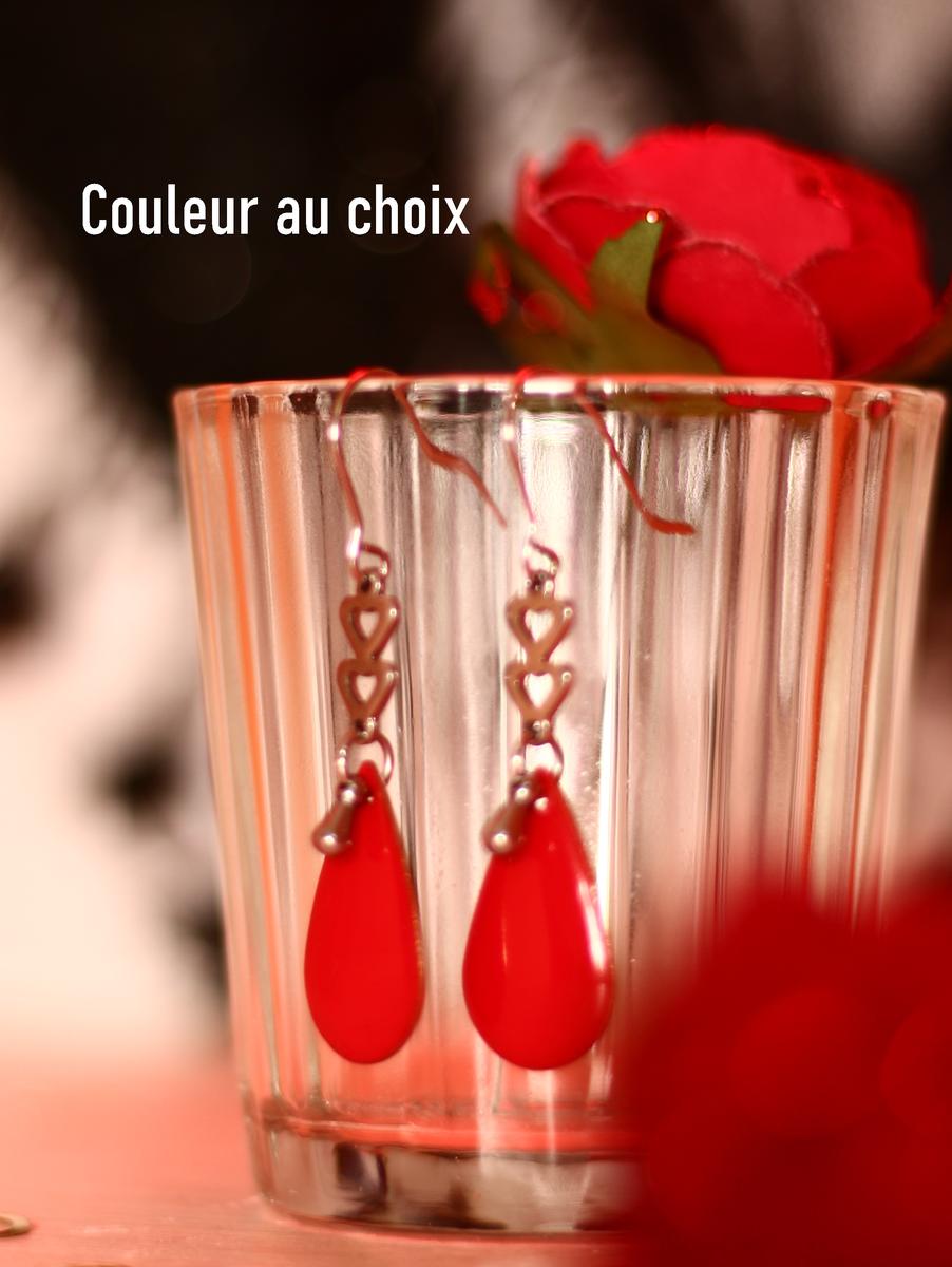 Boucles d'oreilles inox personnalisables fait main - Cœurs et sequin émaillé goutte rouge. Calino Crea