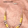 Collier d'allaitement et de portage - perles en bois argenté, doré et jaune avec anneau