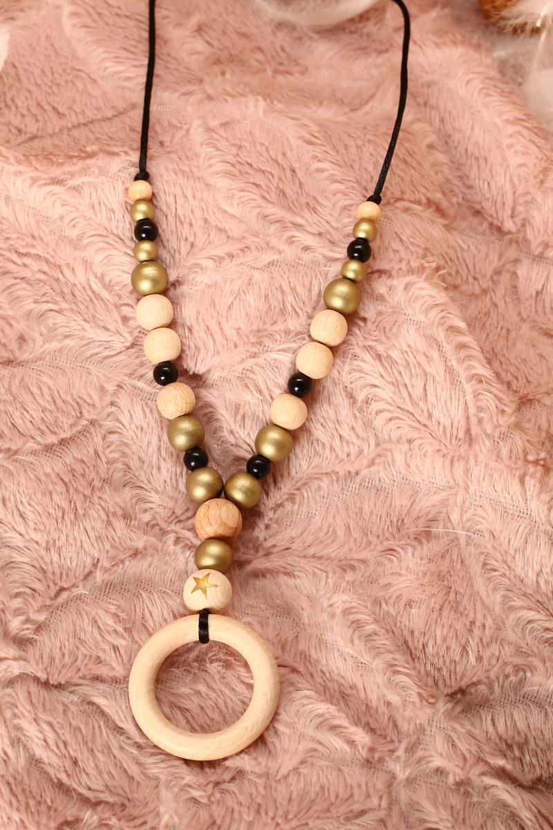 Collier de portage et d'allaitement bois et silicone fait main - naturel, doré et noir avec anneau. Calino Crea