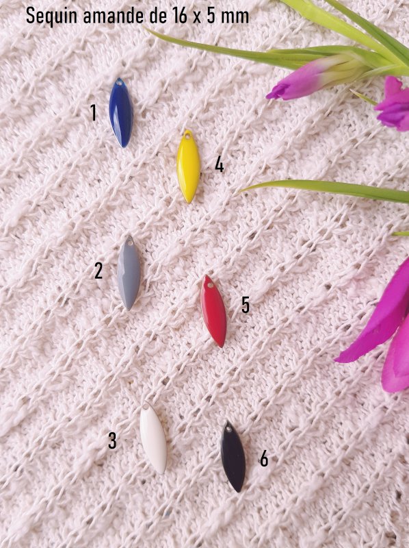 Boucles d'oreilles inox personnalisables - Amande argentée et sequin émaillé blanc