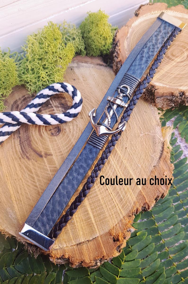 Bracelet inox personnalisable artisanal - Cuir 3 rangs et ancre marine argentée - bleu-noir. Calino Créa Bracelet inox personnalisable artisanal - Cuir 3 rangs et ancre marine argentée - bleu-noir. Calino Créa
