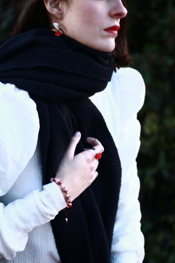 Bracelet réglable artisanal - perles en céramique et en verre, rouge et rose. Calino Créa