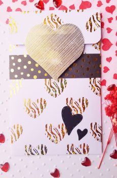 Pochette cadeaux / Carte artisanale - Cœurs blanc-noir-doré. Calino Créa