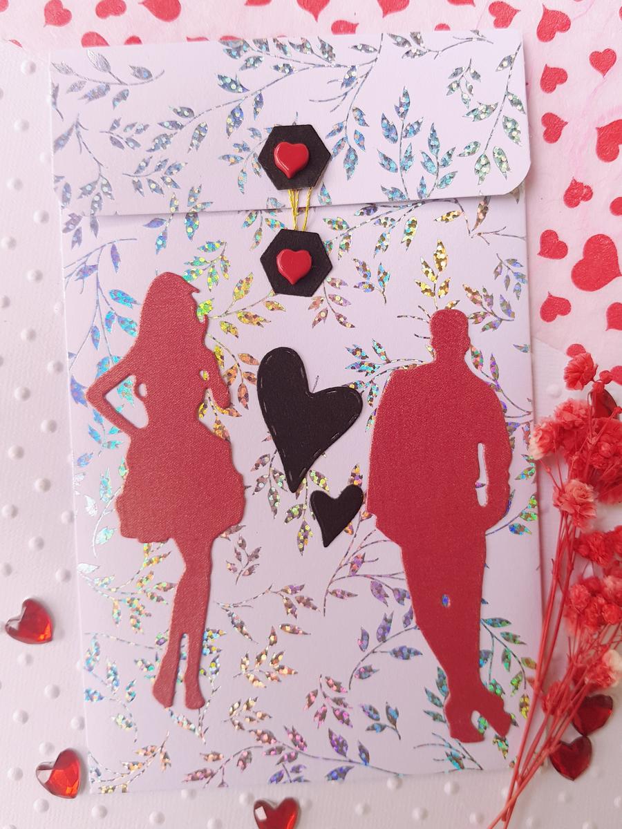 Pochette cadeaux / Carte artisanale - Silhouettes femme et hommes avec cœurs blanc-rouge-argenté. Calino Créa