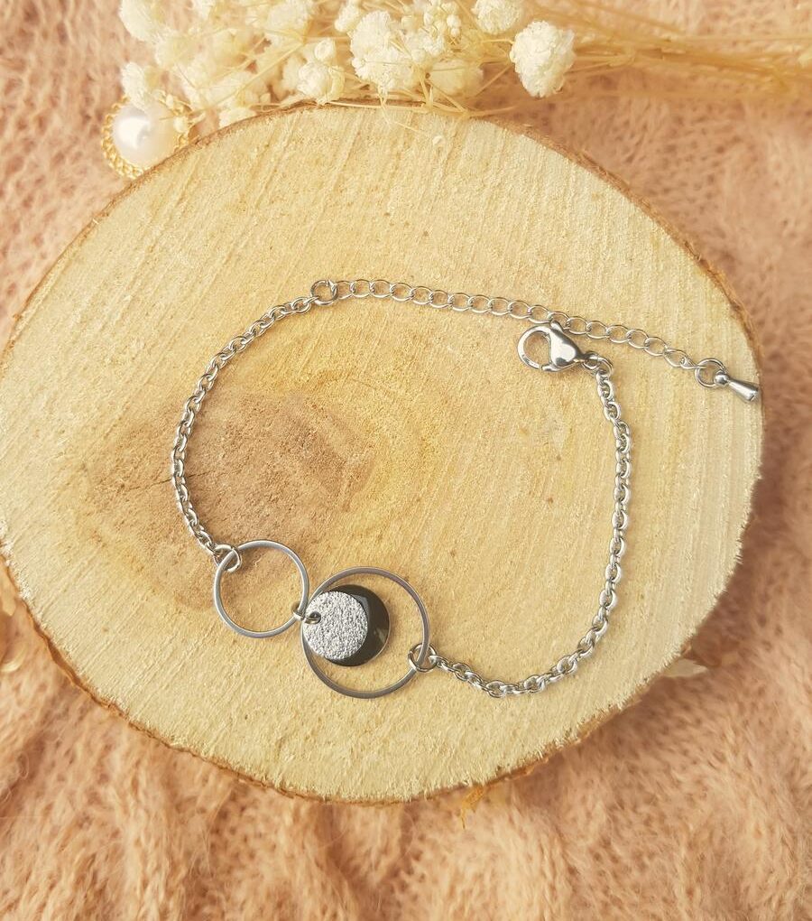 Bracelet inox artisanal - Cascade anneaux argentés et noirs. Calino Créa