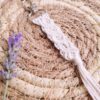 Porte-clés artisanal fine torsade en macramé. Calino Créa