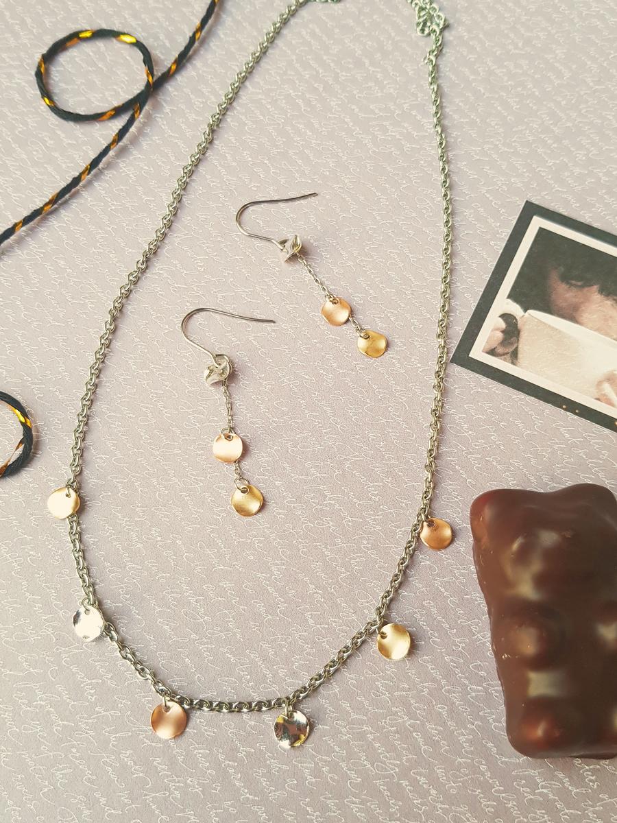 Parure [collier et boucles d'oreilles] inox artisanale - Pampilles argentées, doré rose et dorées. Calino Créa