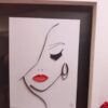 Tableau/ Cadre artisanal Visage femme glamour en quilling - noir, blanc et rouge. Calino Crea