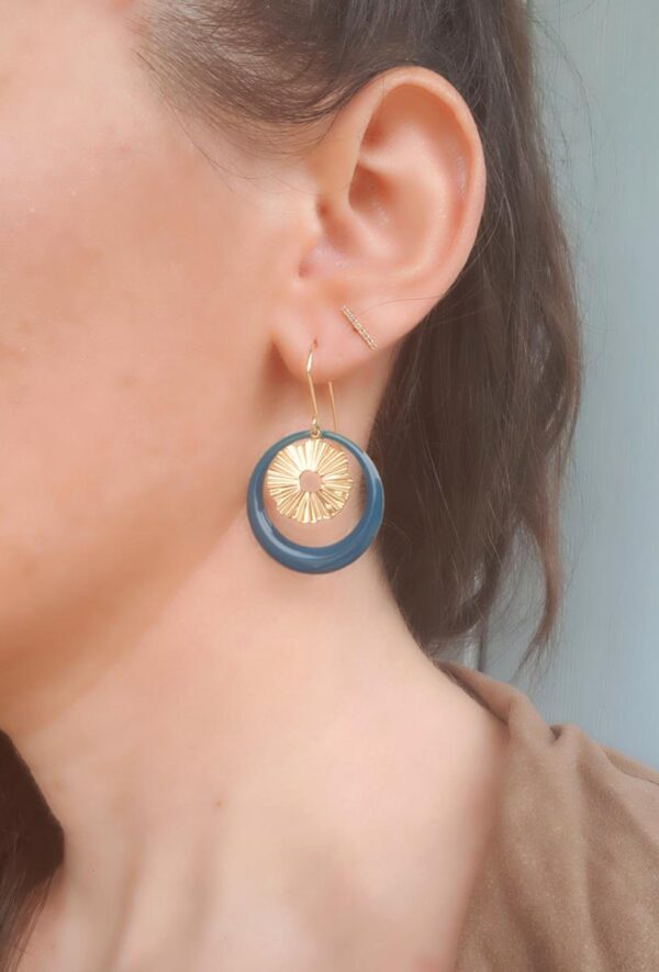 Boucles d'oreilles inox artisanales - créole bleue et dorée. Calino Créa Boucles d'oreilles inox artisanales - créole bleue et dorée. Calino Créa