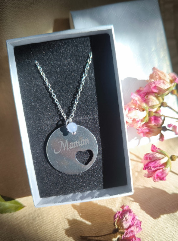 22497 - Collier argenté Maman – Angélite dans boite Collier argenté Maman – Angélite