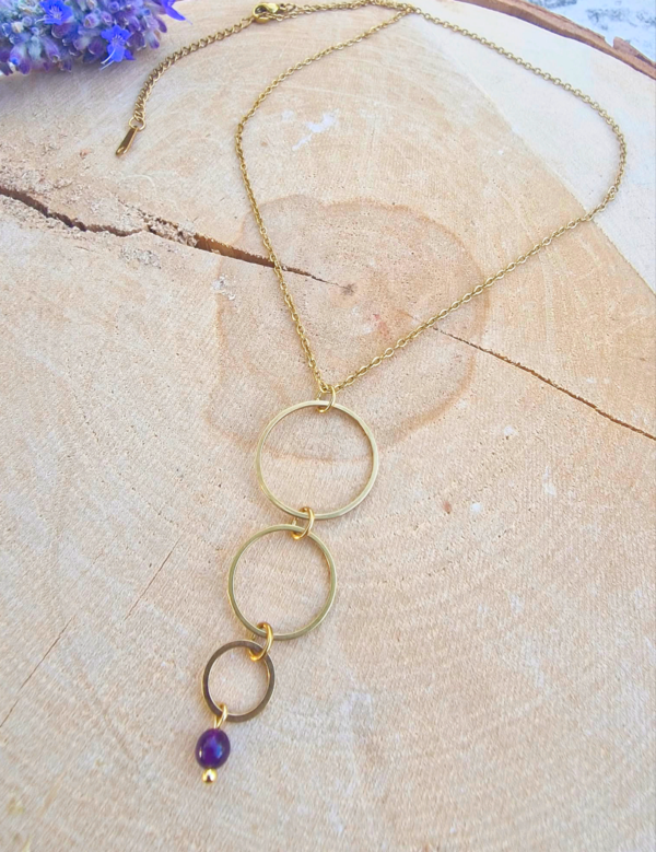Collier cascade et sa pierre naturelle