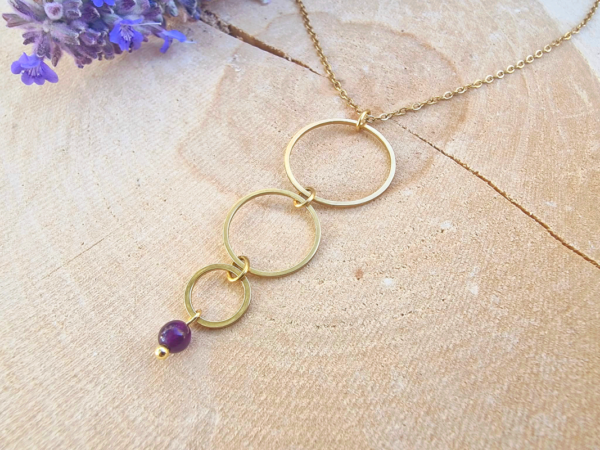 Collier cascade et sa pierre naturelle