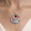 Collier en acier inoxydable et fleurs séchées d'Hortensia bleu et pierre naturelle de Lapis lazuli