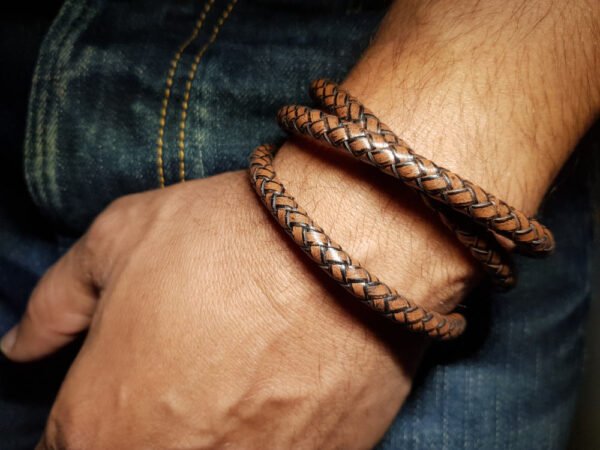 Duo de bracelets homme en cuir rond noir et marron (au choix)