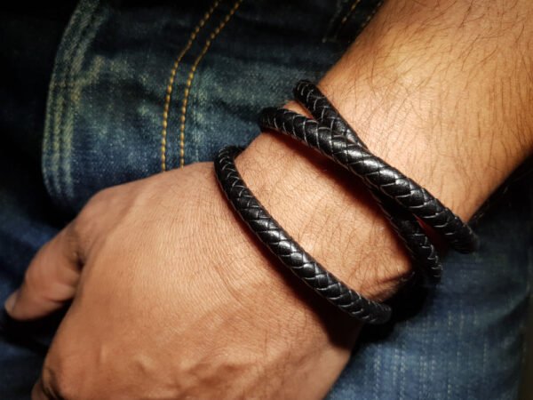 Duo de bracelets homme en cuir rond noir et marron (au choix)